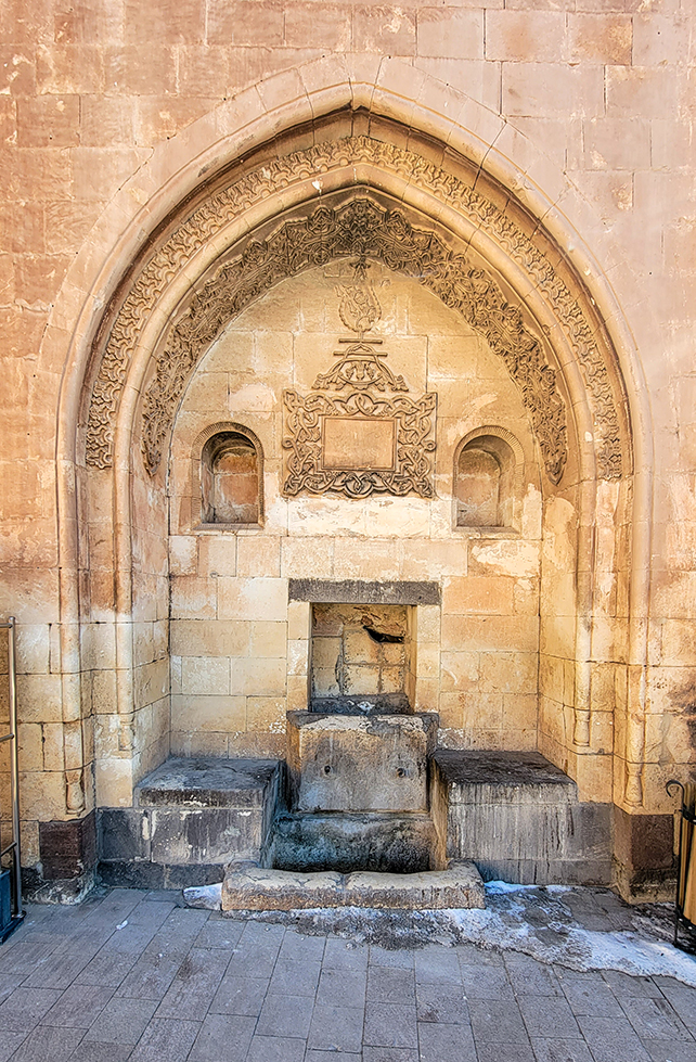 Mile Fountain Ishak Pasha